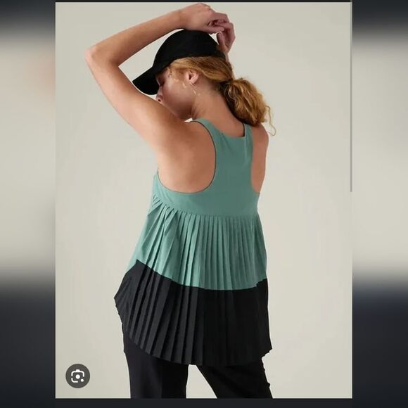 NWT Athleta Swing Forward Pleated Tank - Picture 5 of 8